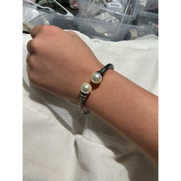 🌈 Iridescent Pearl Cuff Bracelet – Stainless Steel Rainbow Cable Design” - Picture 12 of 16